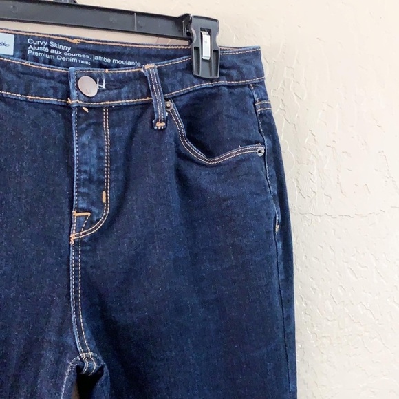 Mossimo Dark Wash Denim Curvy Skinny Jeans‎ - Picture 4 of 8